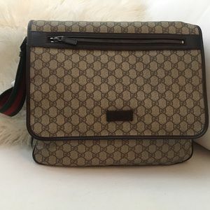 SOLD!  Gucci Authentic Crossbody Messenger Bag